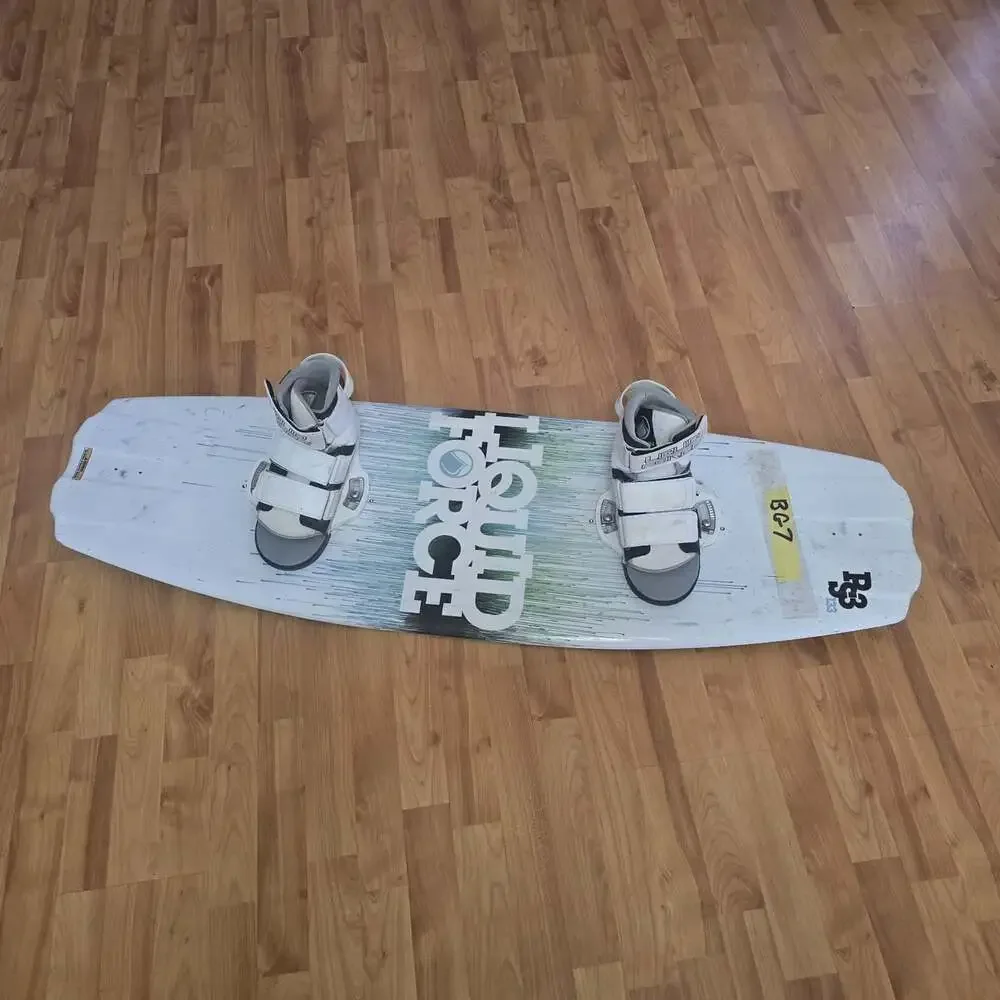 Liquid Force Waterboard Comfort Wake Board With White Bindings PS3 Model Sz 5-8